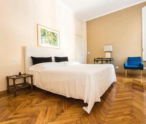 Via Stampatori 2* Turin
